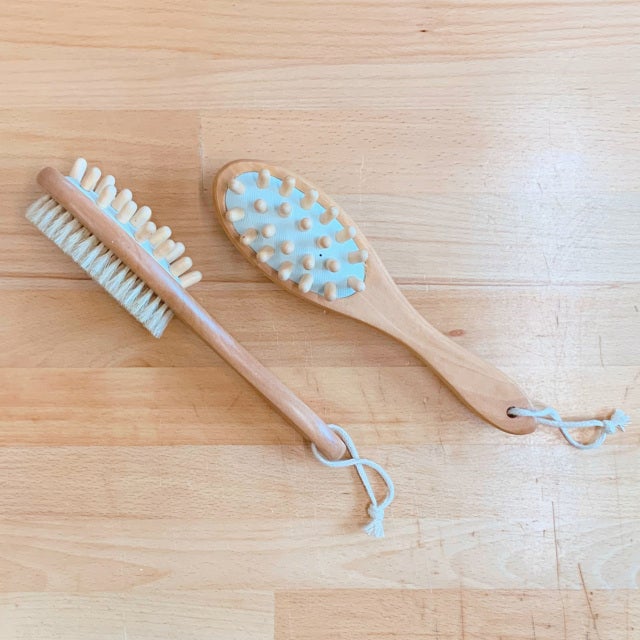 Loofah Sponge Back Scrubber with Long Wooden Handle - Wholesale Bamboo  toothbrushes